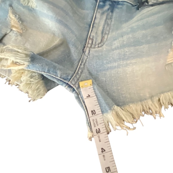 Just USA Cut Off Mid Rise Denim Fray Shorts Light Blue Distressed Medium - Picture 11 of 11